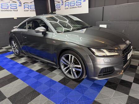 AUDI TT 1.8 TFSI S line