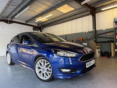 FORD FOCUS 1.0 T EcoBoost Zetec S