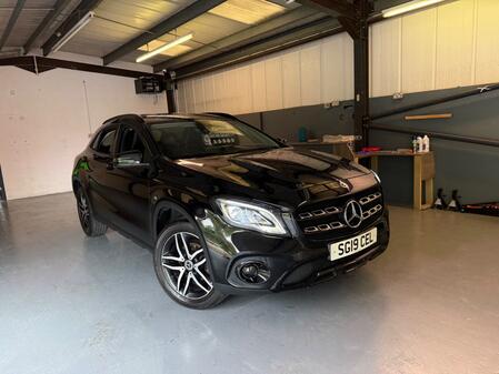 MERCEDES-BENZ GLA CLASS 1.6 GLA180 Urban Edition