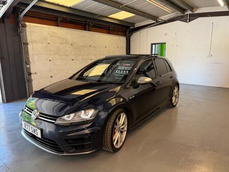 VOLKSWAGEN GOLF 2.0 TSI BlueMotion Tech R