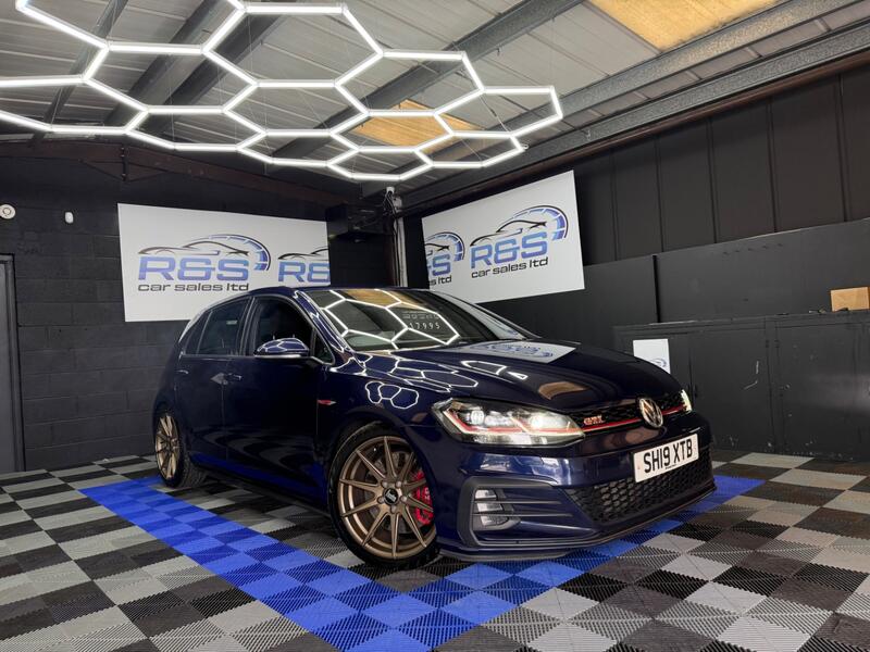 VOLKSWAGEN GOLF 2.0 TSI GTI Performance