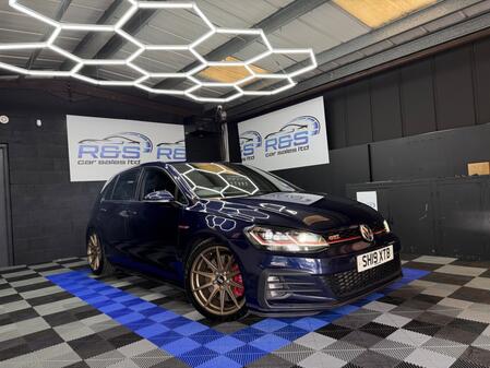 VOLKSWAGEN GOLF 2.0 TSI GTI Performance